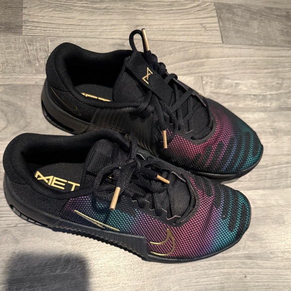 Nike Black and Multicolor Athletic Shoes - Picture 5 of 5